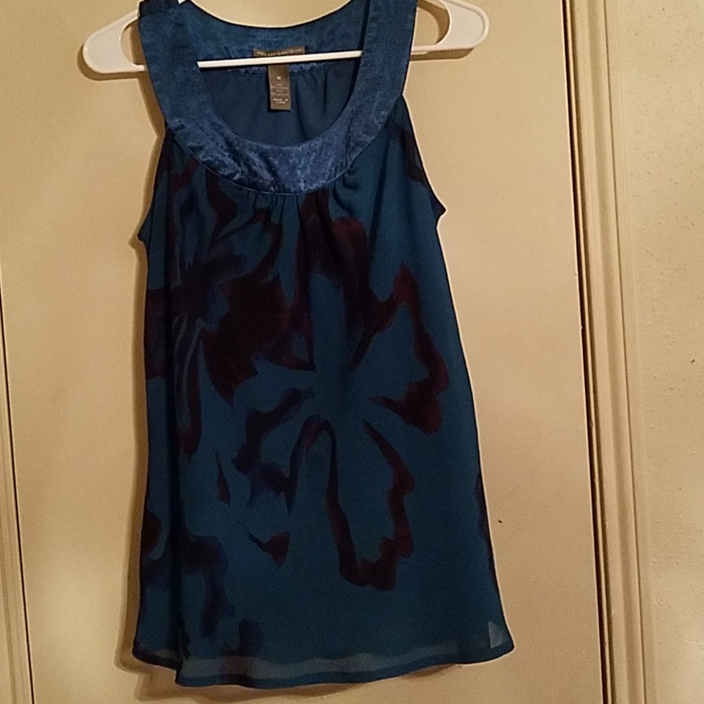 Green and black floral sleeveless top